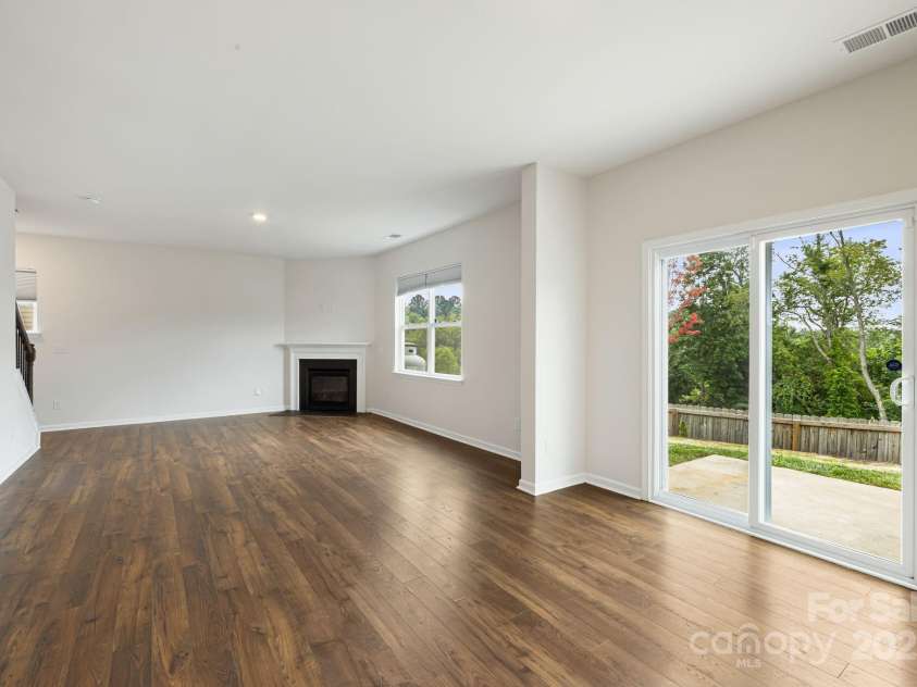 206 Marathon Lane, Candler, NC 28715.  MLS# CAR4289314, YatesRealty ID 32558. 