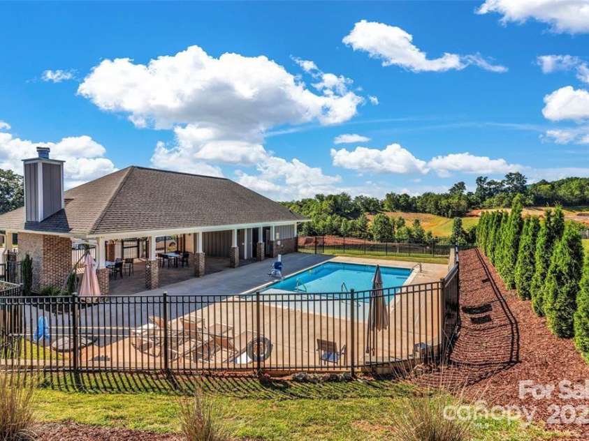 206 Marathon Lane, Candler, NC 28715.  MLS# CAR4289314, YatesRealty ID 32558. 