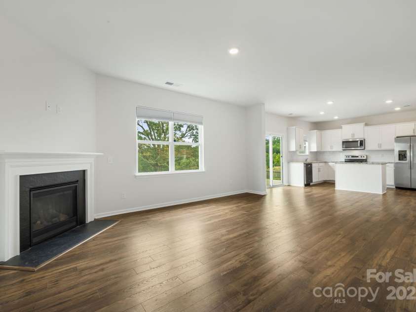 206 Marathon Lane, Candler, NC 28715.  MLS# CAR4289314, YatesRealty ID 32558. 