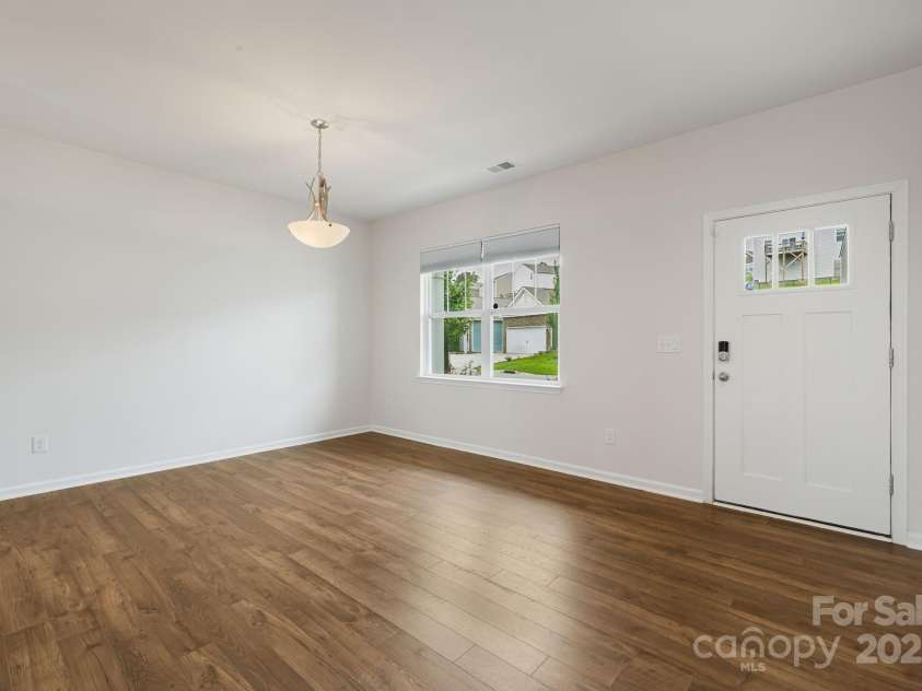206 Marathon Lane, Candler, NC 28715.  MLS# CAR4289314, YatesRealty ID 32558. 