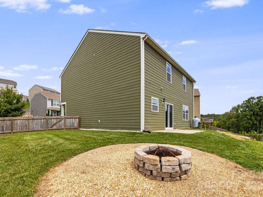 206 Marathon Lane, Candler, NC 28715.  MLS# CAR4289314, YatesRealty ID 32558. 