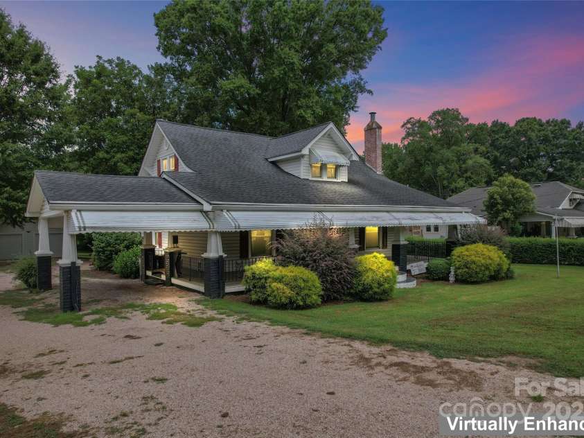 2407 Main Street, Kannapolis, NC 28081.  MLS# CAR4288336, YatesRealty ID 32559. 