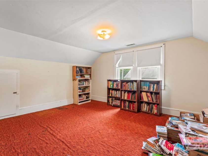 2407 Main Street, Kannapolis, NC 28081.  MLS# CAR4288336, YatesRealty ID 32559. 