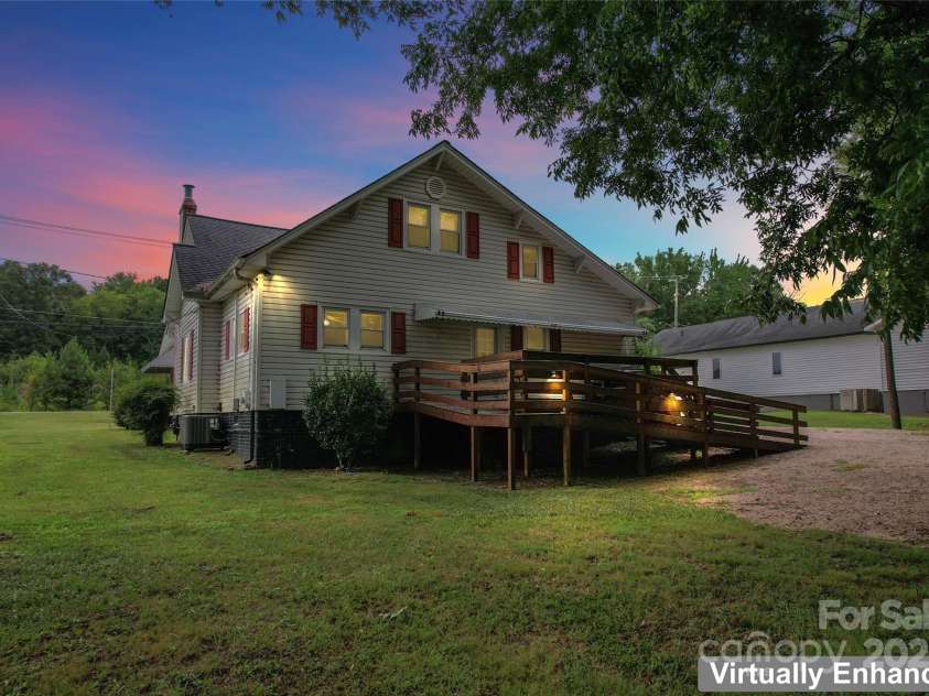 2407 Main Street, Kannapolis, NC 28081.  MLS# CAR4288336, YatesRealty ID 32559. 
