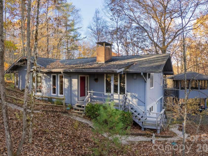 250 Butternut Lane, Brevard, NC 28712.  MLS# CAR4316894, YatesRealty ID 3256. 250 Butternut Ln