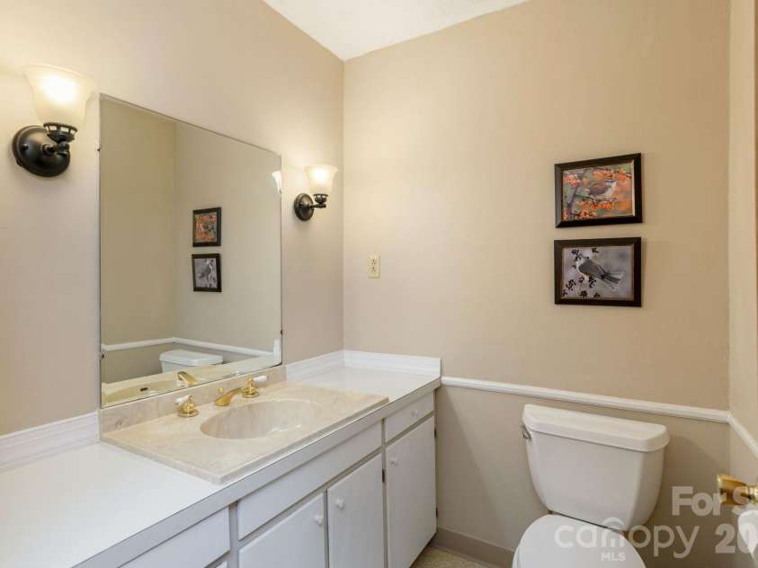 250 Butternut Lane, Brevard, NC 28712.  MLS# CAR4316894, YatesRealty ID 3256. Guest Bathroom
