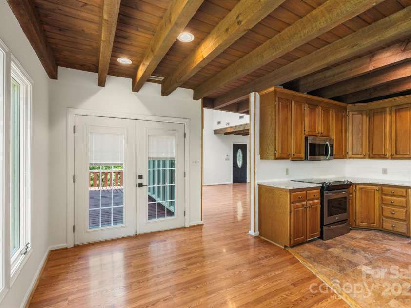 25260 Stony Mountain Road, Albemarle, NC 28001.  MLS# CAR4289872, YatesRealty ID 32560. Dining/kitchen