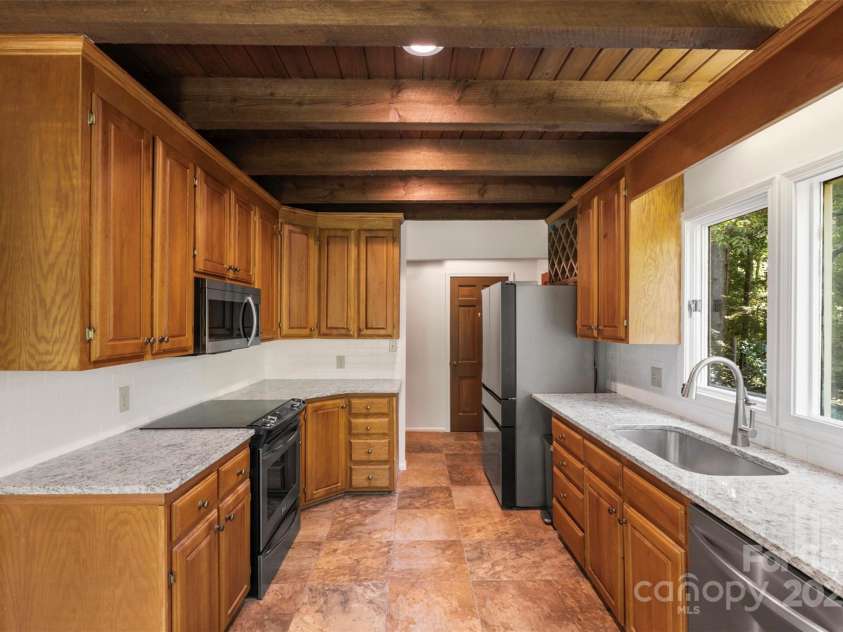 25260 Stony Mountain Road, Albemarle, NC 28001.  MLS# CAR4289872, YatesRealty ID 32560. Kitchen