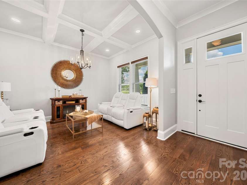4306 Rolling Acres Road, Charlotte, NC 28213.  MLS# CAR4394686, YatesRealty ID 32560. 