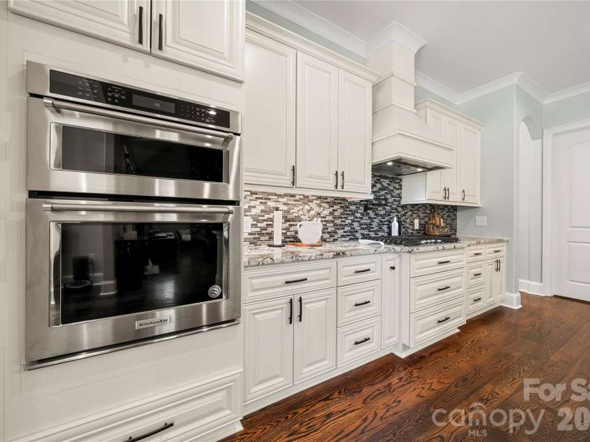 4306 Rolling Acres Road, Charlotte, NC 28213.  MLS# CAR4394686, YatesRealty ID 32560. 