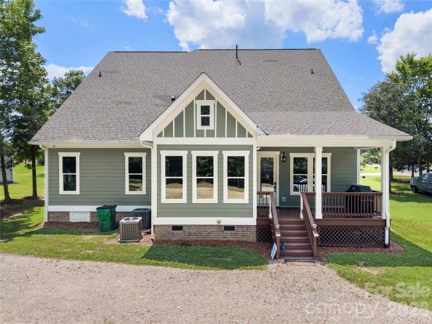 4306 Rolling Acres Road, Charlotte, NC 28213.  MLS# CAR4394686, YatesRealty ID 32560. 