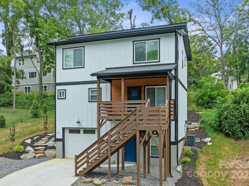 14 Blalock Avenue, Asheville, NC 28803.  MLS# CAR4288201, YatesRealty ID 32561. 