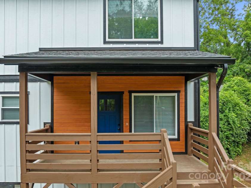 14 Blalock Avenue, Asheville, NC 28803.  MLS# CAR4288201, YatesRealty ID 32561. 