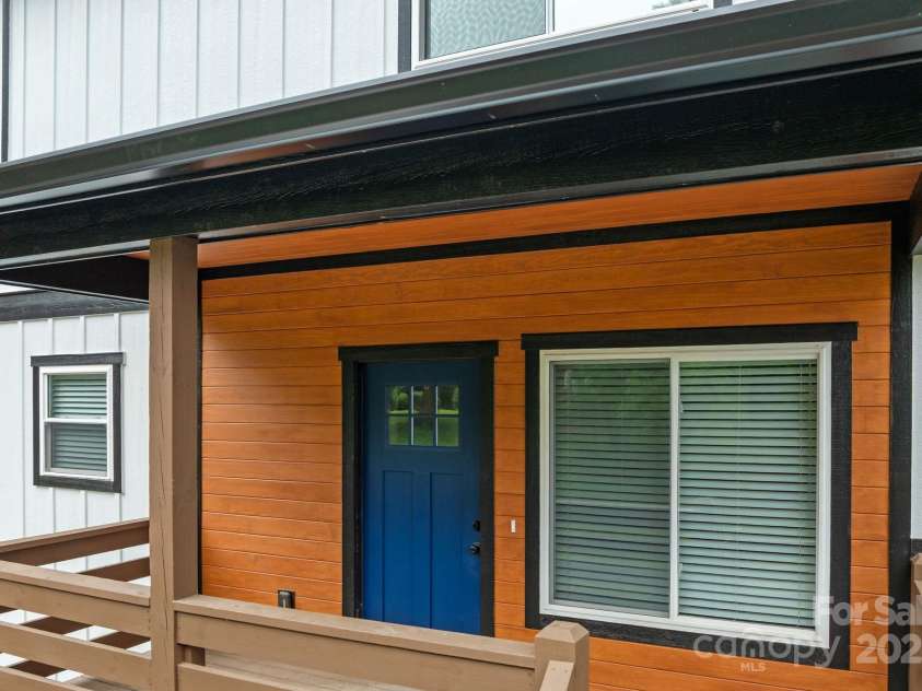 14 Blalock Avenue, Asheville, NC 28803.  MLS# CAR4288201, YatesRealty ID 32561. 