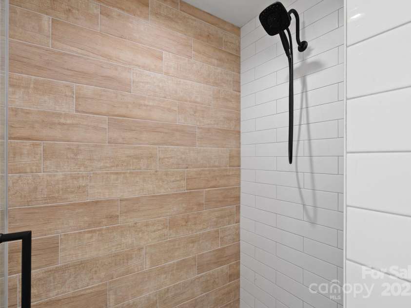 14 Blalock Avenue, Asheville, NC 28803.  MLS# CAR4288201, YatesRealty ID 32561. 