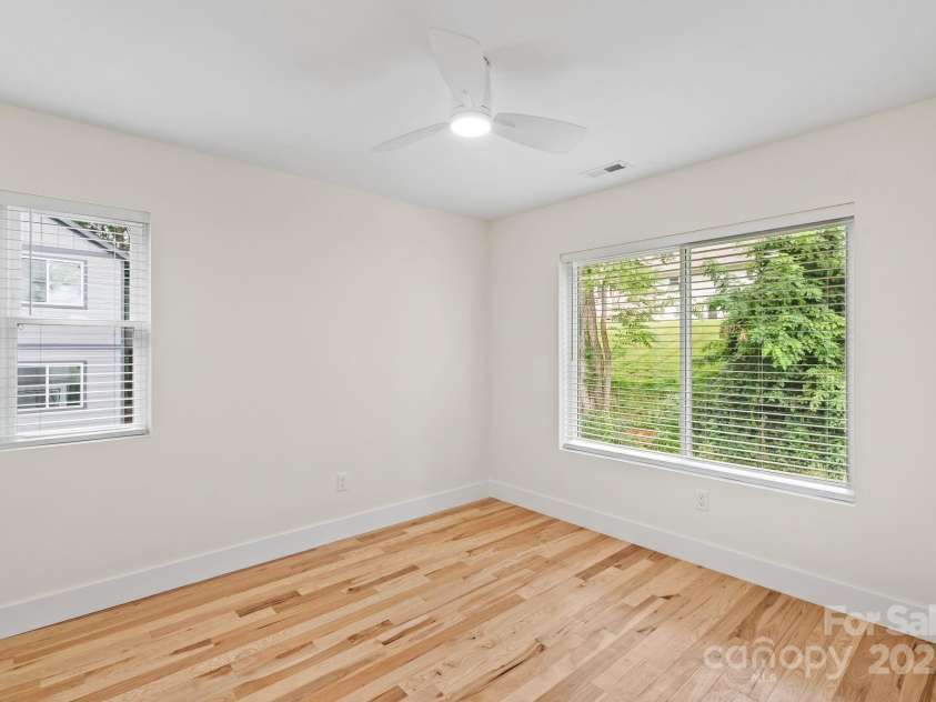 14 Blalock Avenue, Asheville, NC 28803.  MLS# CAR4288201, YatesRealty ID 32561. 