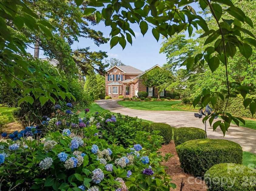 17229 Green Dolphin Lane, Cornelius, NC 28031.  MLS# CAR4396163, YatesRealty ID 32562. 