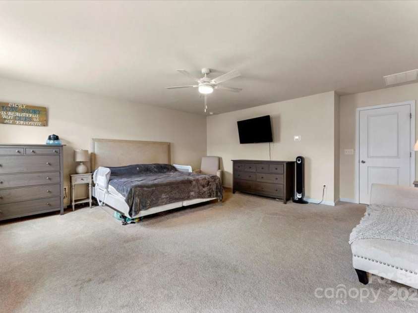 5542 Soft Shell Drive, Lancaster, SC 29720.  MLS# CAR4283498, YatesRealty ID 32562. 
