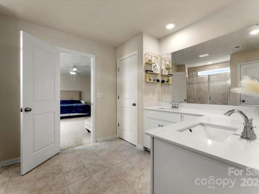 5542 Soft Shell Drive, Lancaster, SC 29720.  MLS# CAR4283498, YatesRealty ID 32562. 