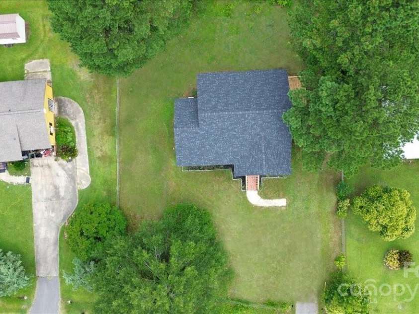 609 Maple Street, Chester, SC 29706.  MLS# CAR4280146, YatesRealty ID 32563. 