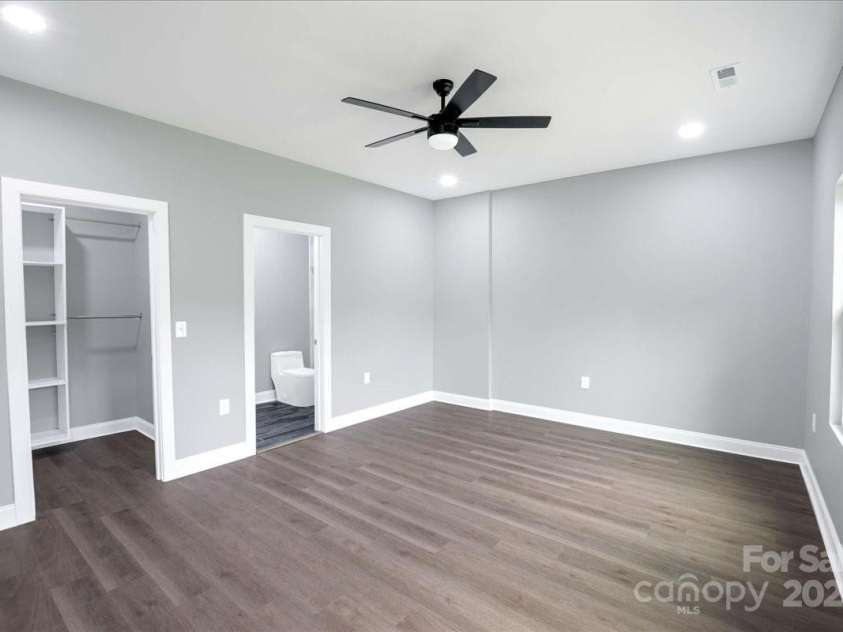 609 Maple Street, Chester, SC 29706.  MLS# CAR4280146, YatesRealty ID 32563. 