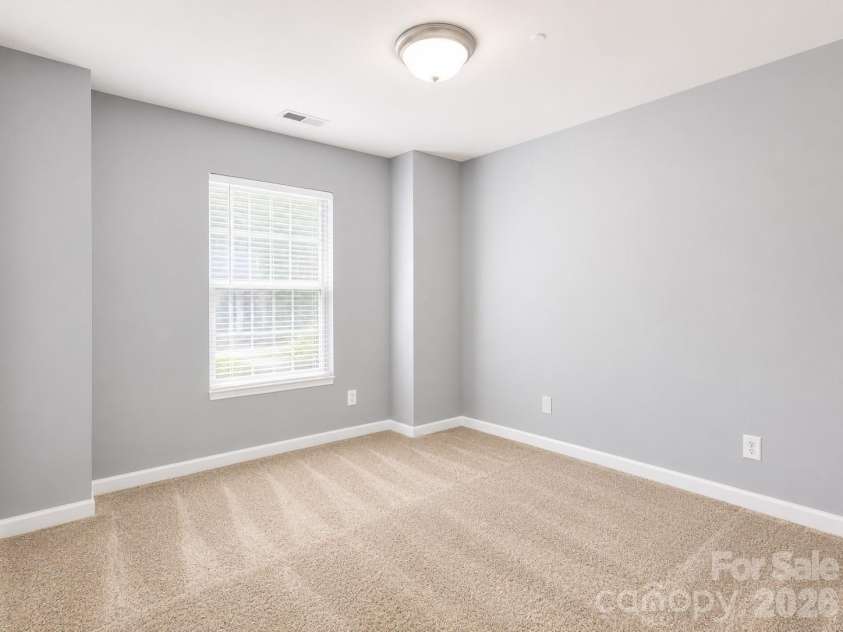 9815 Treeside Lane, Matthews, NC 28105.  MLS# CAR4395672, YatesRealty ID 32563. BR 2