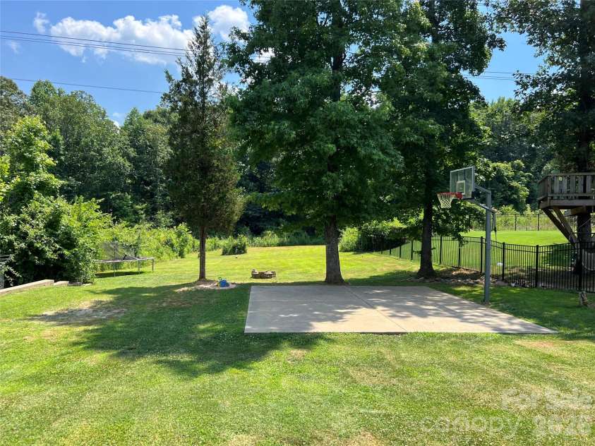 1106 Brookdale Lane, Stanley, NC 28164.  MLS# CAR4388059, YatesRealty ID 32564. 