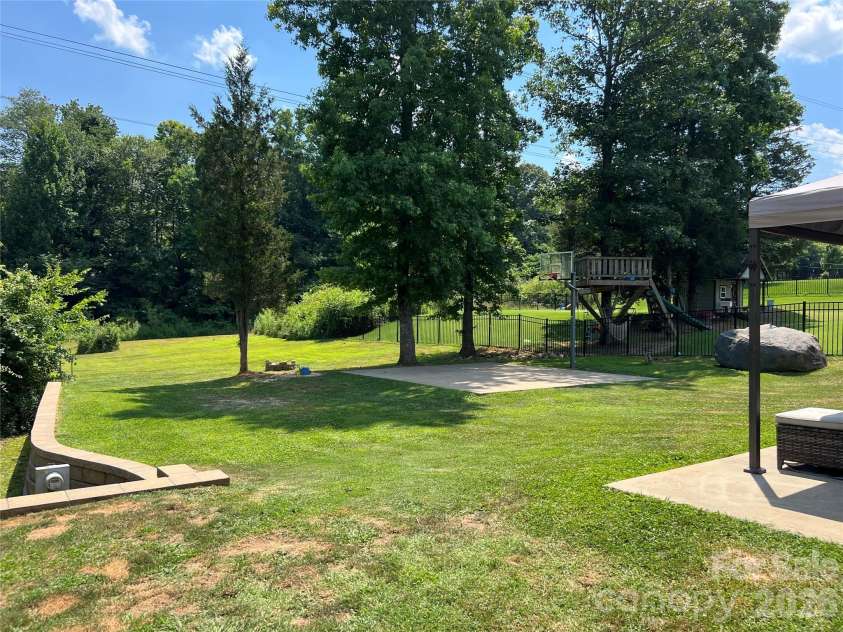 1106 Brookdale Lane, Stanley, NC 28164.  MLS# CAR4388059, YatesRealty ID 32564. 