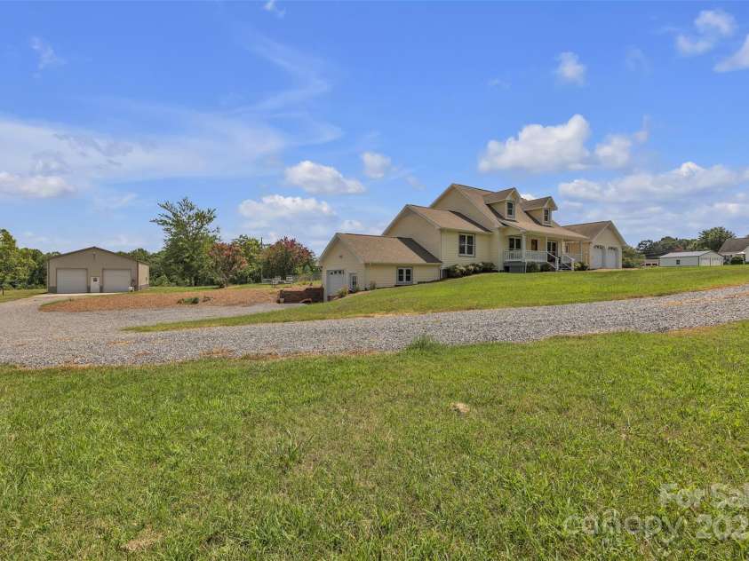 1144 Old Mountain Road, Statesville, NC 28677.  MLS# CAR4284201, YatesRealty ID 32564. 