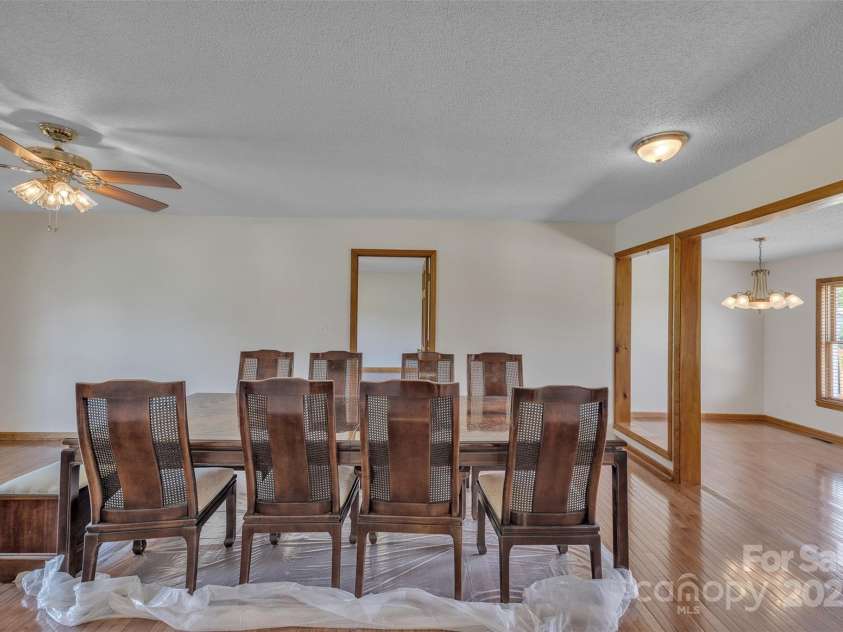 1144 Old Mountain Road, Statesville, NC 28677.  MLS# CAR4284201, YatesRealty ID 32564. 