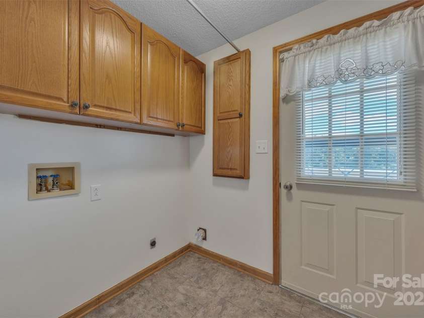 1144 Old Mountain Road, Statesville, NC 28677.  MLS# CAR4284201, YatesRealty ID 32564. 