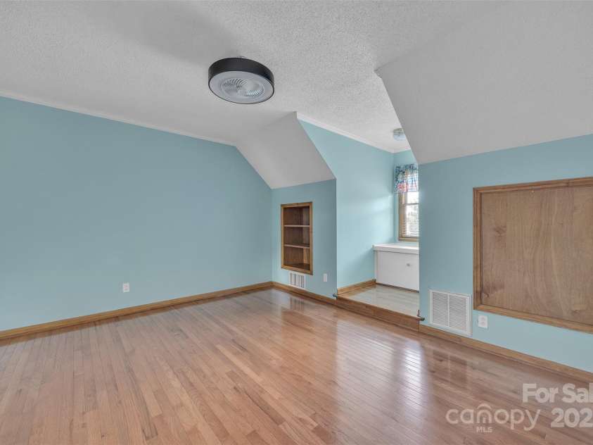 1144 Old Mountain Road, Statesville, NC 28677.  MLS# CAR4284201, YatesRealty ID 32564. 