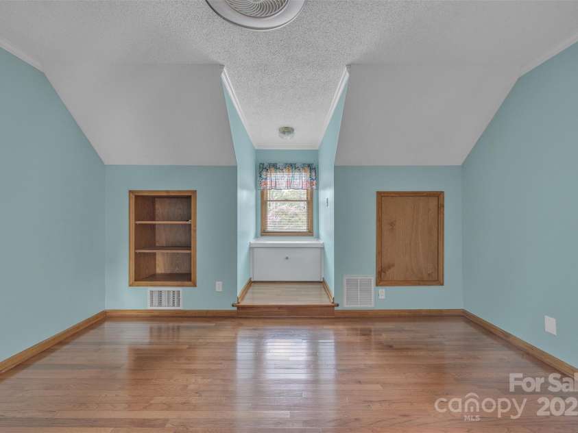 1144 Old Mountain Road, Statesville, NC 28677.  MLS# CAR4284201, YatesRealty ID 32564. 