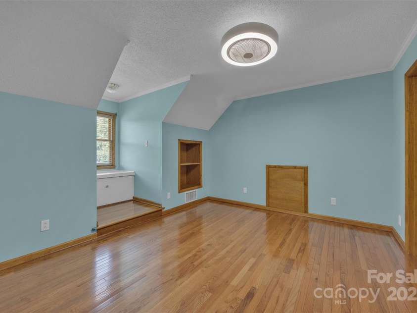 1144 Old Mountain Road, Statesville, NC 28677.  MLS# CAR4284201, YatesRealty ID 32564. 