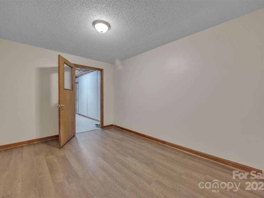 1144 Old Mountain Road, Statesville, NC 28677.  MLS# CAR4284201, YatesRealty ID 32564. 