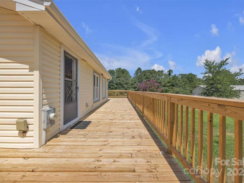 1144 Old Mountain Road, Statesville, NC 28677.  MLS# CAR4284201, YatesRealty ID 32564. 