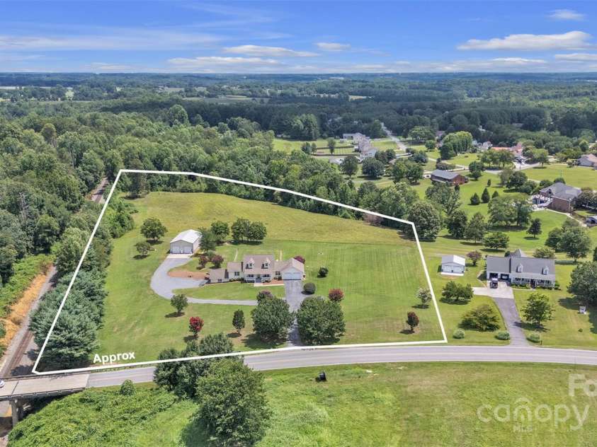 1144 Old Mountain Road, Statesville, NC 28677.  MLS# CAR4284201, YatesRealty ID 32564. 