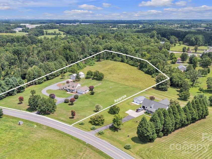 1144 Old Mountain Road, Statesville, NC 28677.  MLS# CAR4284201, YatesRealty ID 32564. 