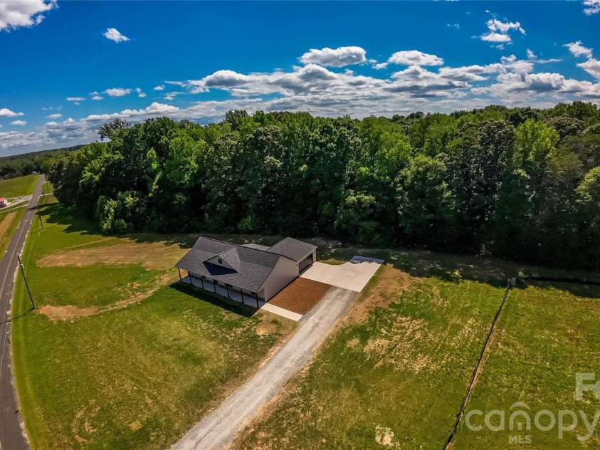 1643 Beamguard Road, Clover, SC 29710.  MLS# CAR4396109, YatesRealty ID 32565. 
