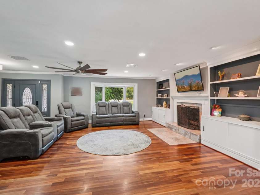 327 Johnson Dairy Road, Mooresville, NC 28115.  MLS# CAR4274848, YatesRealty ID 32565. 
