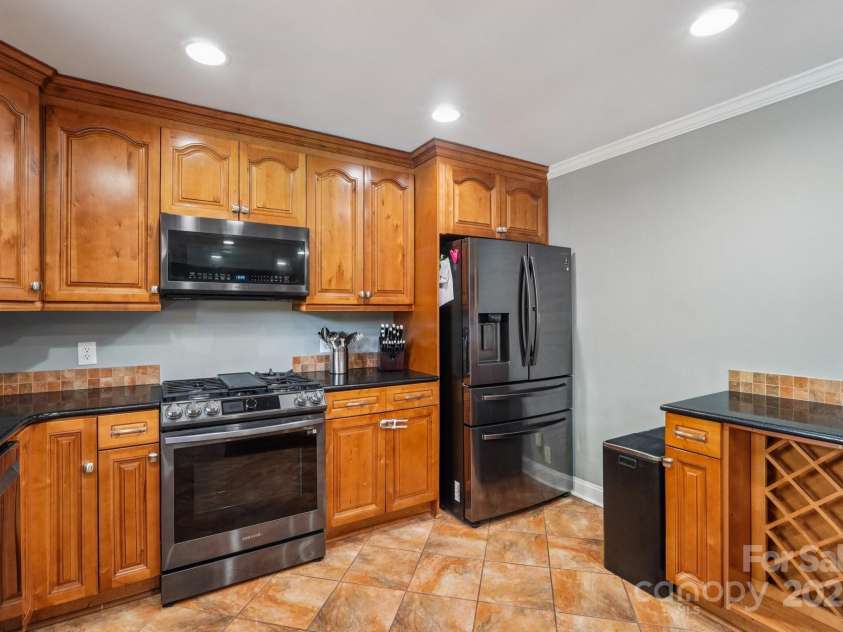 327 Johnson Dairy Road, Mooresville, NC 28115.  MLS# CAR4274848, YatesRealty ID 32565. 