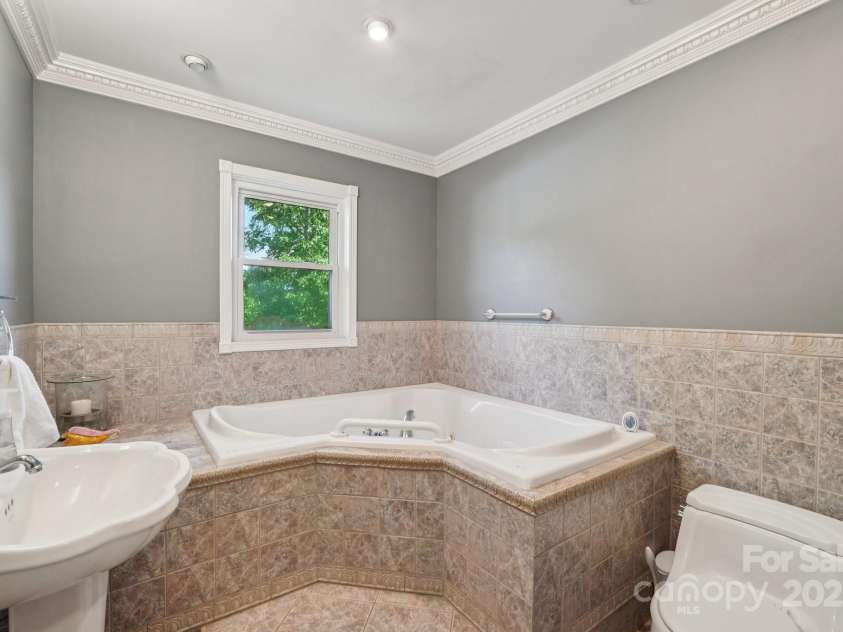 327 Johnson Dairy Road, Mooresville, NC 28115.  MLS# CAR4274848, YatesRealty ID 32565. 