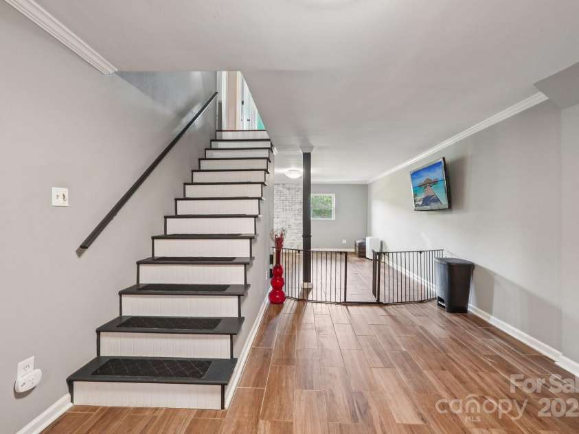 327 Johnson Dairy Road, Mooresville, NC 28115.  MLS# CAR4318110, YatesRealty ID 32565. 