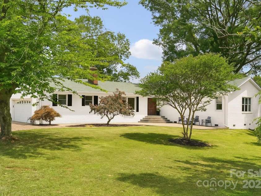 327 Johnson Dairy Road, Mooresville, NC 28115.  MLS# CAR4318110, YatesRealty ID 32565. Virtually enhanced to show what it could look like painted white.