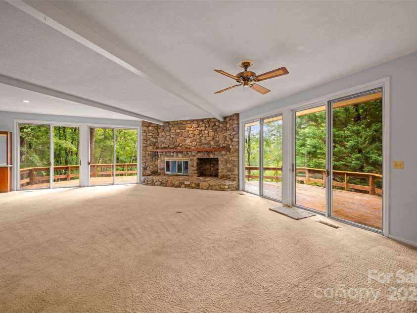 106 Blue Bird Lane, Tryon, NC 28782.  MLS# CAR4291454, YatesRealty ID 32566. 