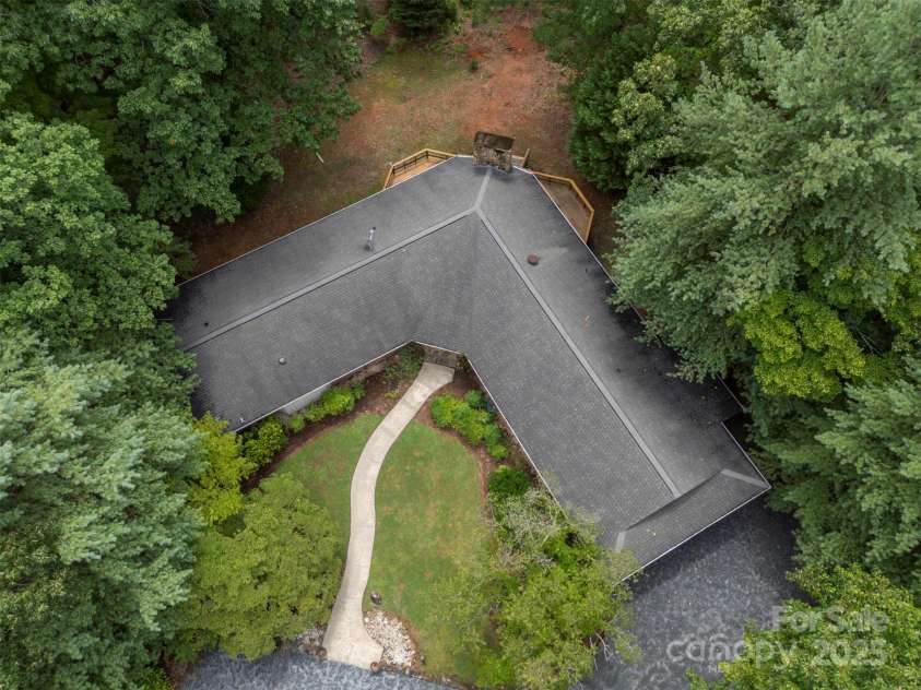 106 Blue Bird Lane, Tryon, NC 28782.  MLS# CAR4291454, YatesRealty ID 32566. 