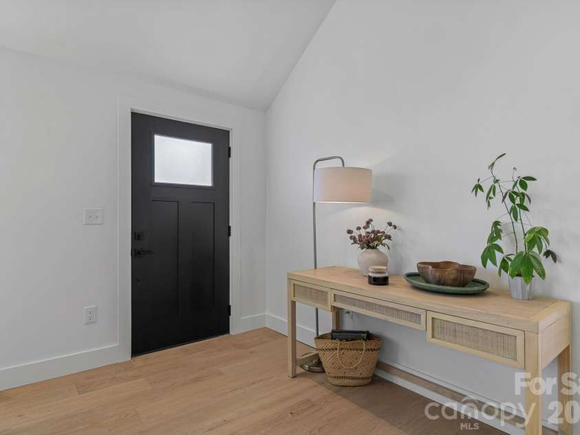 523 Harrison Avenue, Franklin, NC 28734.  MLS# CAR4396219, YatesRealty ID 32566. 