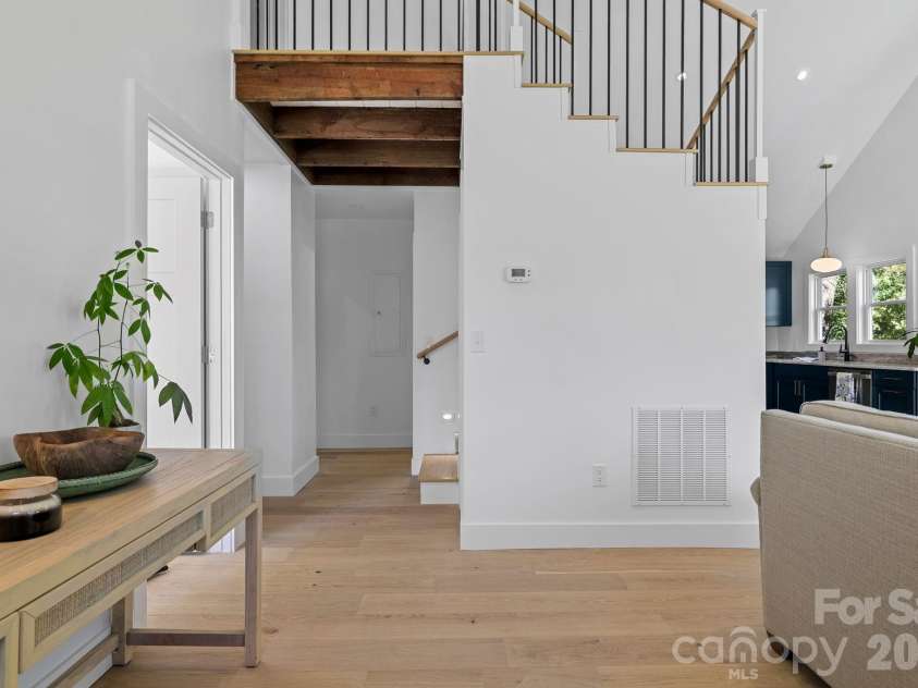 523 Harrison Avenue, Franklin, NC 28734.  MLS# CAR4396219, YatesRealty ID 32566. 