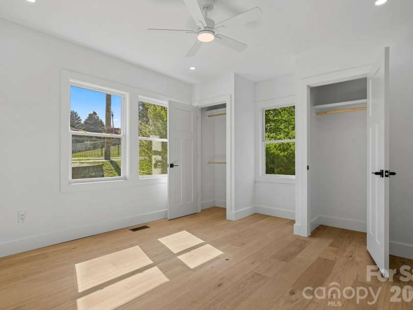 523 Harrison Avenue, Franklin, NC 28734.  MLS# CAR4396219, YatesRealty ID 32566. 