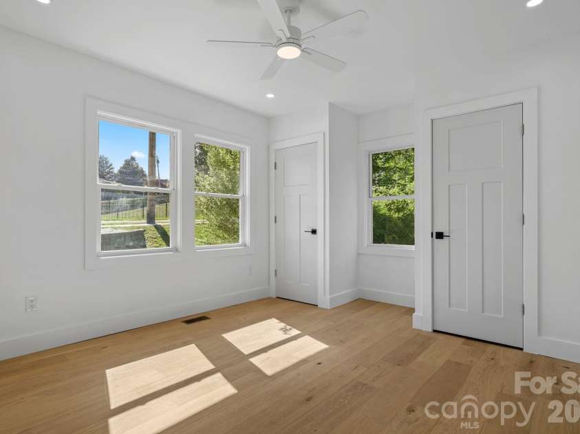 523 Harrison Avenue, Franklin, NC 28734.  MLS# CAR4396219, YatesRealty ID 32566. 